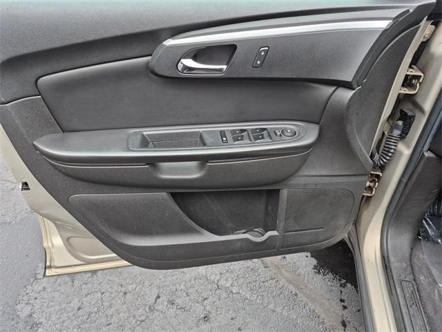 used 2011 Chevrolet Traverse car, priced at $5,995