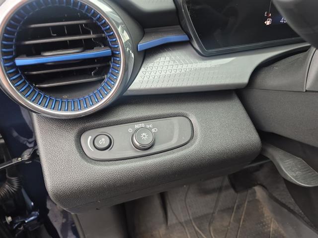 used 2024 Chevrolet Trax car, priced at $22,998