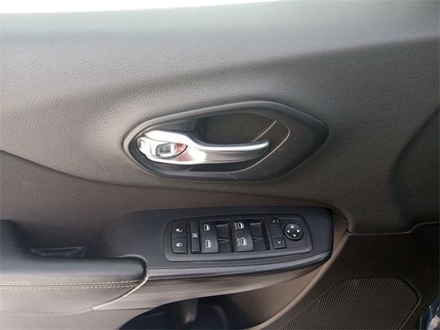 used 2015 Jeep Cherokee car, priced at $16,500