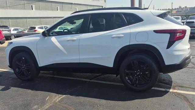 used 2024 Chevrolet Trax car, priced at $24,956