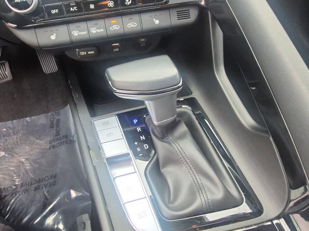 used 2025 Hyundai Elantra car