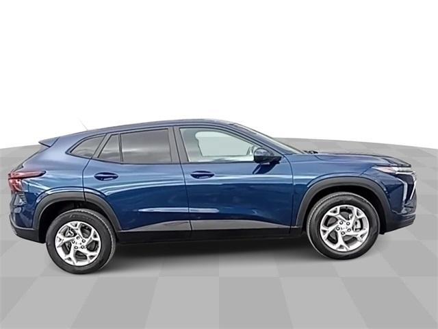 used 2024 Chevrolet Trax car, priced at $24,103