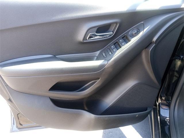used 2022 Chevrolet Trax car