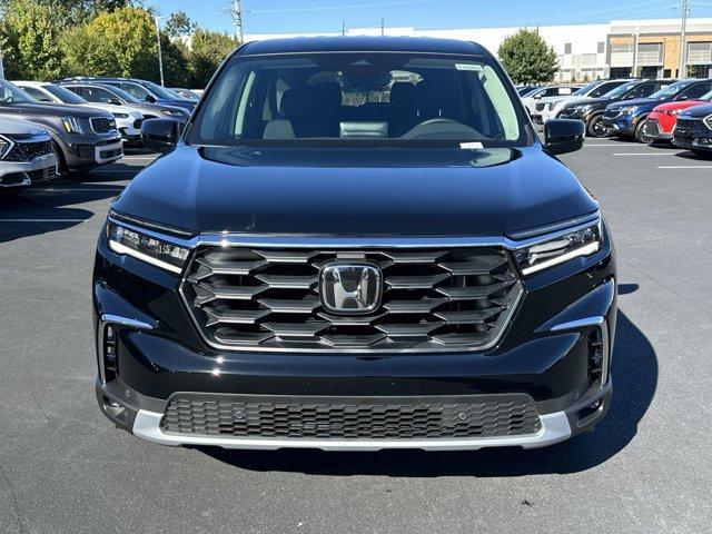 new 2025 Honda Pilot car, priced at $45,995