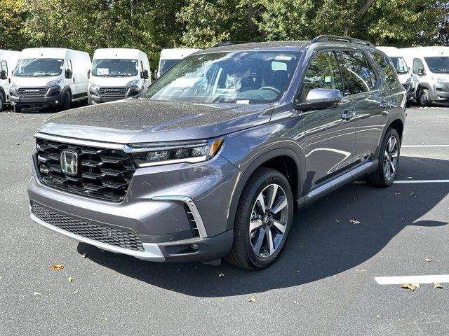 new 2025 Honda Pilot car, priced at $47,895