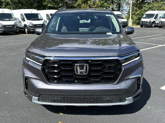 new 2025 Honda Pilot car, priced at $47,895