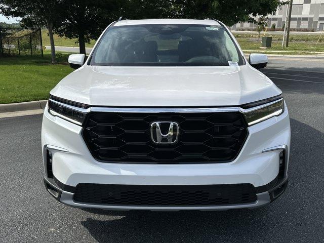 new 2025 Honda Pilot car, priced at $47,405