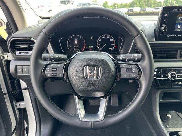 new 2025 Honda Pilot car, priced at $47,405