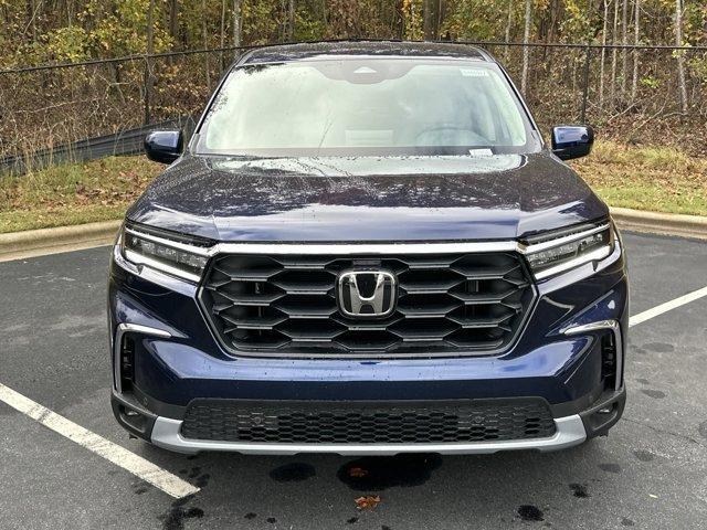 new 2025 Honda Pilot car, priced at $43,895