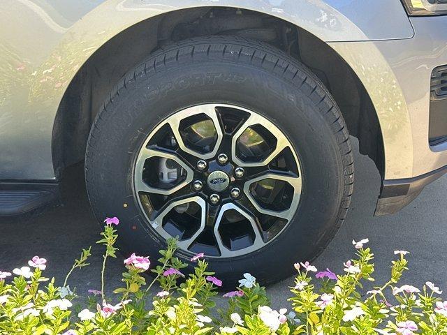 used 2024 Ford Expedition car, priced at $48,982