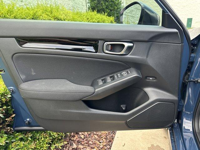 new 2025 Honda Civic Hybrid car, priced at $30,555