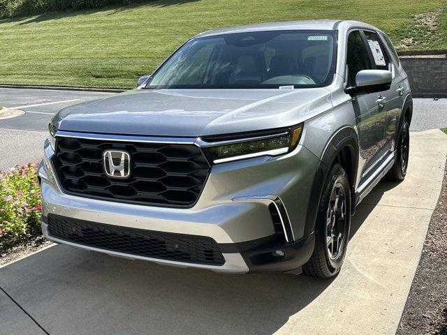 new 2025 Honda Pilot car, priced at $46,245