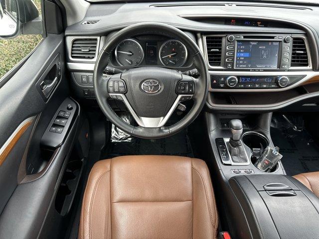 used 2017 Toyota Highlander car, priced at $19,382