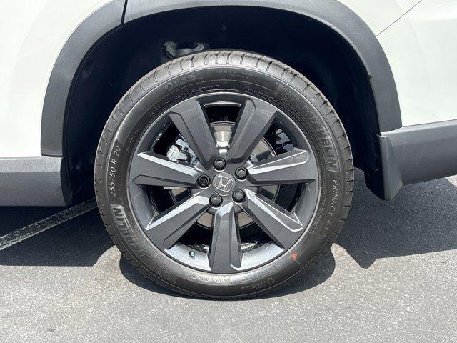 new 2025 Honda Pilot car, priced at $43,205