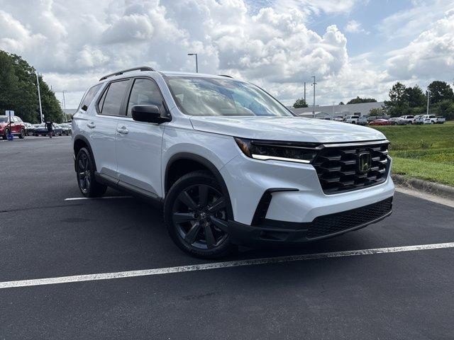 new 2025 Honda Pilot car, priced at $43,205