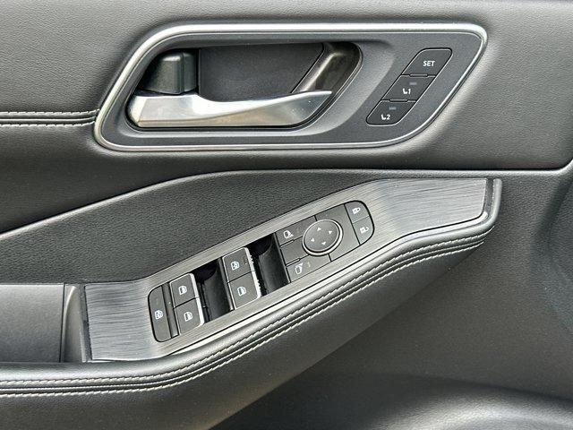 used 2023 Nissan Rogue car, priced at $26,282