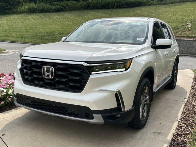 new 2025 Honda Pilot car, priced at $47,235