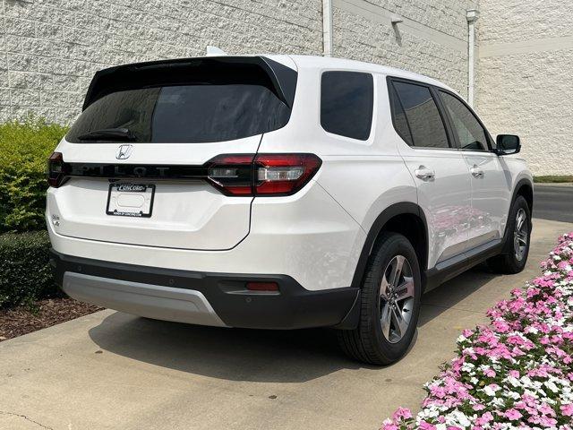 new 2025 Honda Pilot car, priced at $47,235