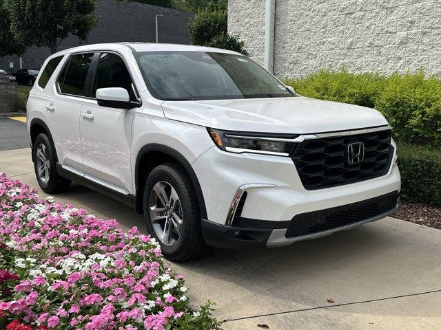 new 2025 Honda Pilot car, priced at $47,235