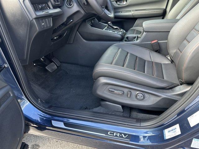 new 2026 Honda CR-V Hybrid car, priced at $39,175