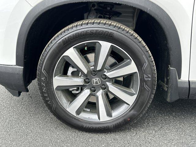 new 2025 Honda Pilot car, priced at $51,235