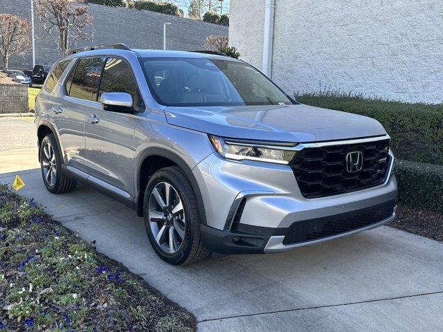 new 2025 Honda Pilot car, priced at $50,050