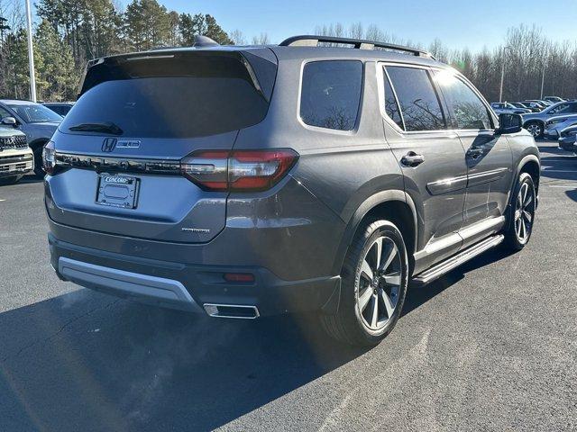 new 2025 Honda Pilot car, priced at $47,950