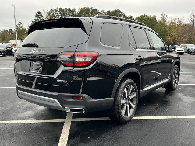 new 2025 Honda Pilot car, priced at $49,995