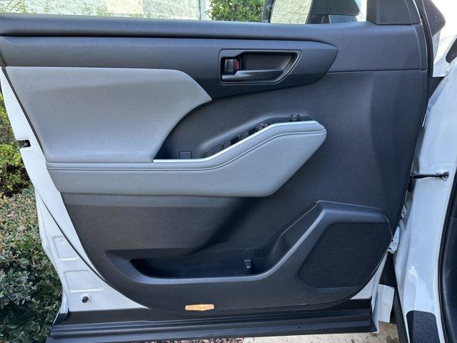 used 2023 Toyota Highlander car, priced at $34,882
