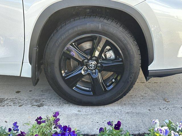 used 2023 Toyota Highlander car, priced at $34,882