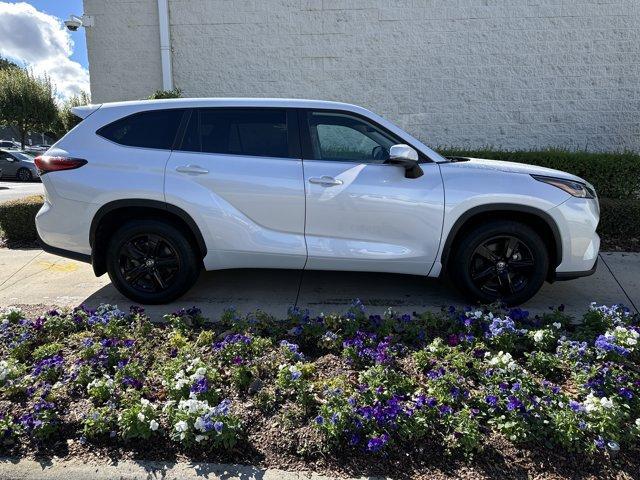 used 2023 Toyota Highlander car, priced at $34,882