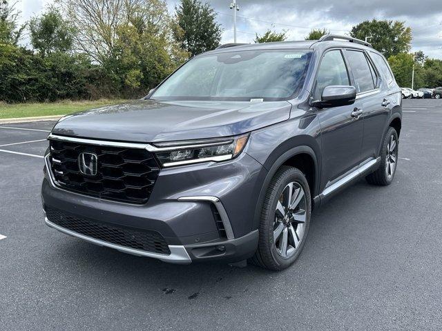 new 2025 Honda Pilot car, priced at $49,695