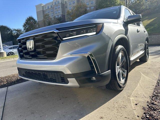 used 2024 Honda Pilot car, priced at $40,989