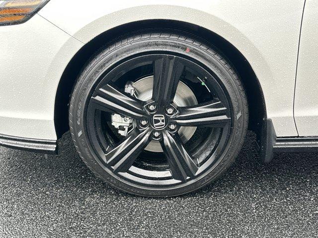 new 2025 Honda Accord Hybrid car, priced at $36,275