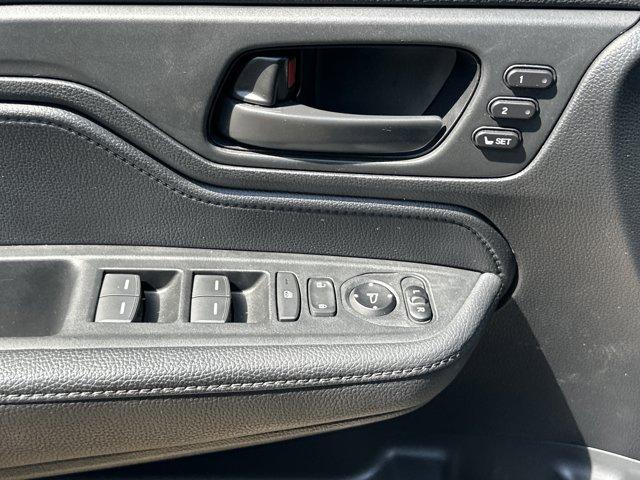 used 2024 Honda Odyssey car, priced at $34,582