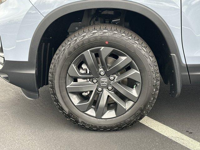 new 2025 Honda Ridgeline car, priced at $40,000