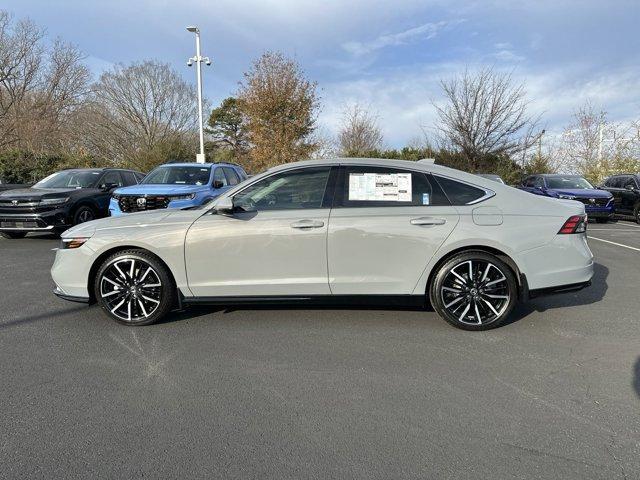 new 2025 Honda Accord Hybrid car, priced at $40,100