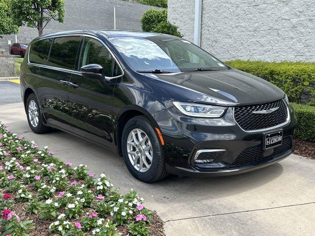 used 2023 Chrysler Pacifica car, priced at $25,282