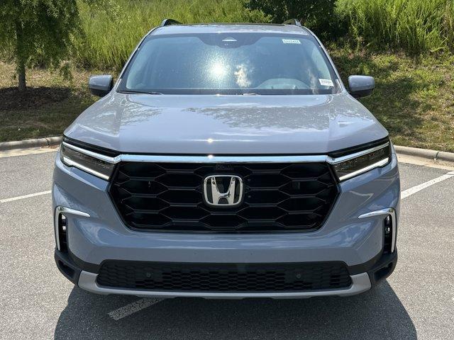 new 2025 Honda Pilot car, priced at $53,985