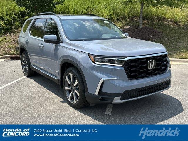 new 2025 Honda Pilot car, priced at $53,985