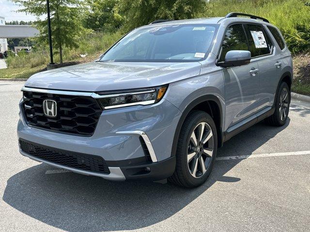 new 2025 Honda Pilot car, priced at $53,985