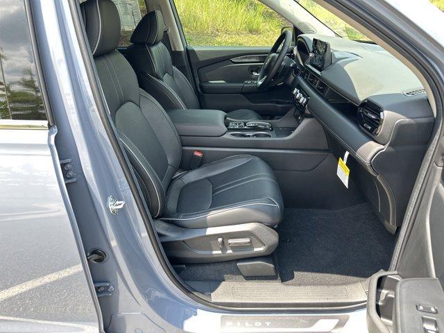 new 2025 Honda Pilot car, priced at $53,985