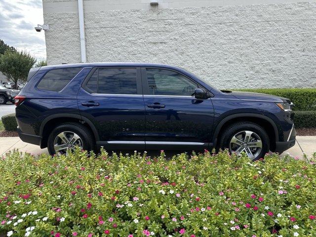 new 2025 Honda Pilot car, priced at $44,625