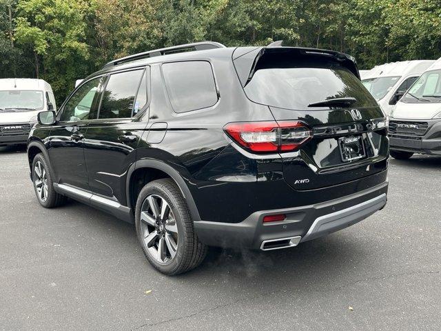 new 2025 Honda Pilot car, priced at $49,995