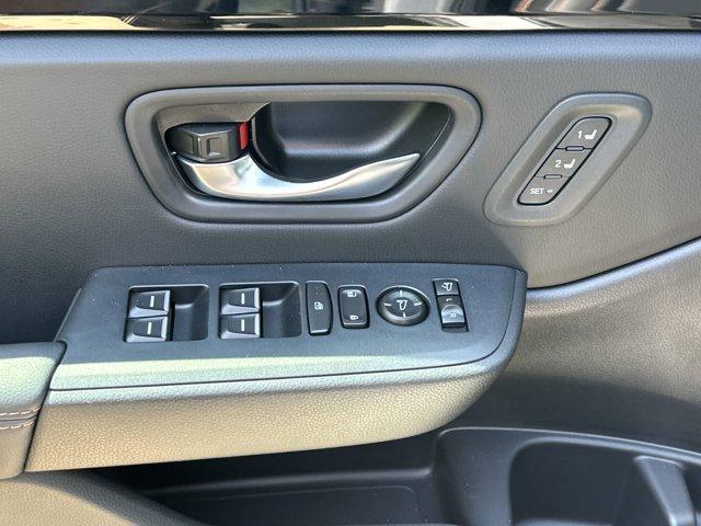 used 2025 Honda Pilot car, priced at $49,482