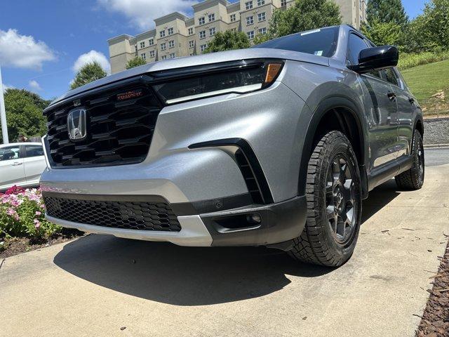 used 2025 Honda Pilot car, priced at $49,482