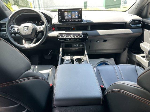 used 2025 Honda Pilot car, priced at $49,482
