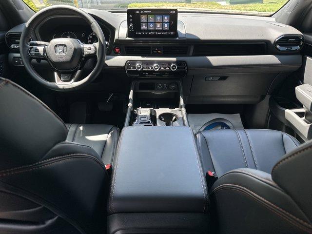 used 2025 Honda Pilot car, priced at $49,482
