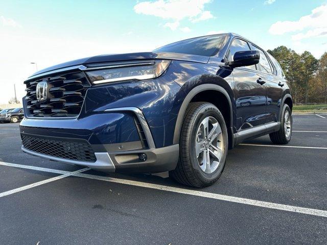 new 2025 Honda Pilot car, priced at $46,725