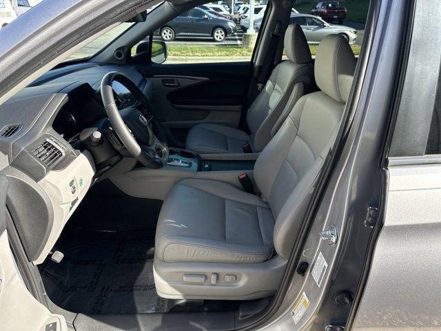 used 2022 Honda Pilot car, priced at $32,989